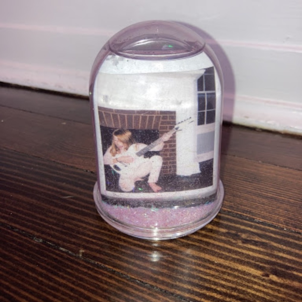Polaroid picture frame